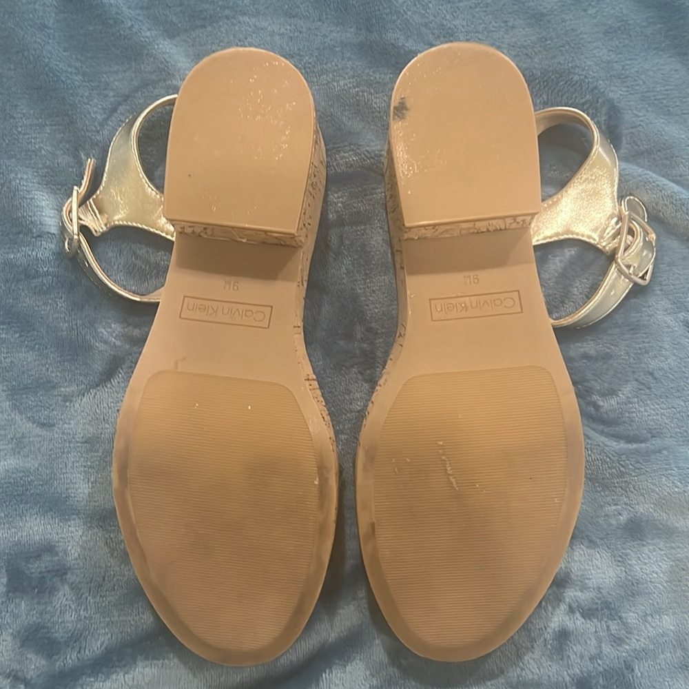 Gold Platform Sandals with Chunky Heel - Picture 3 of 4